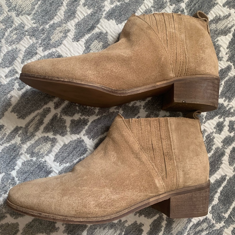 Coconut By Matisse Suede Booties Gem